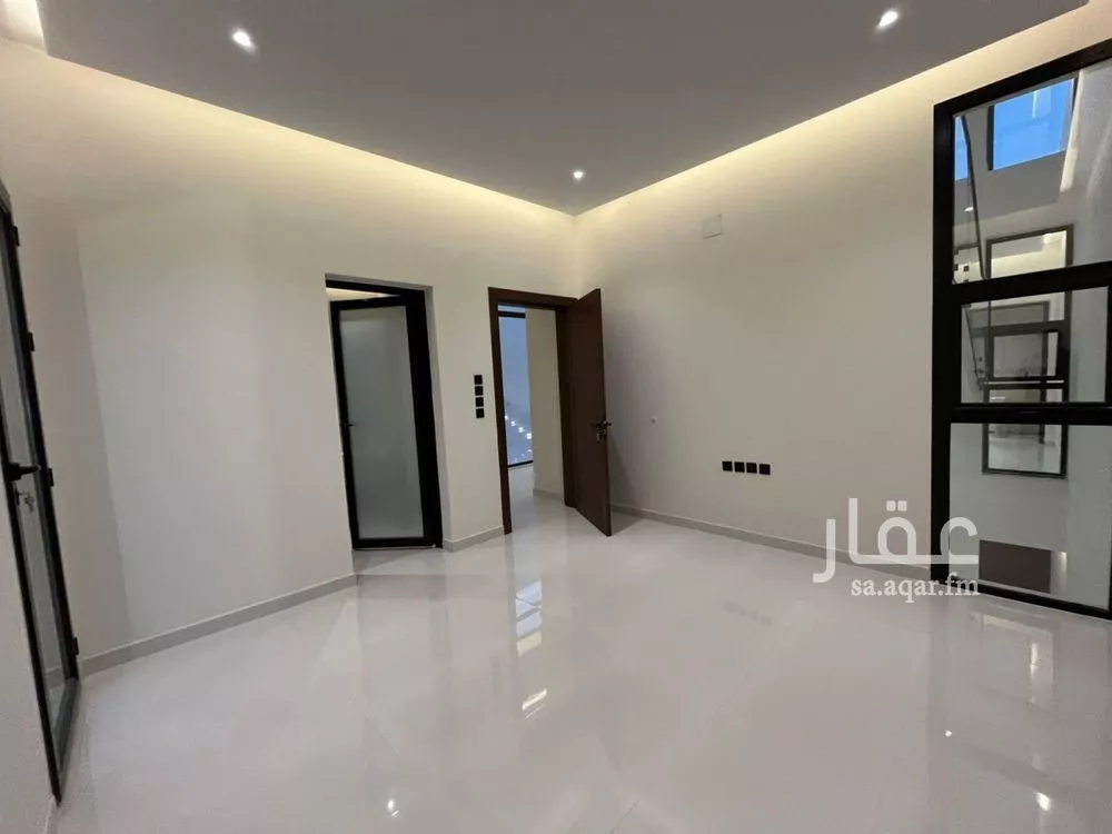 6 bedroom villa in Al Mahdiyyah 14