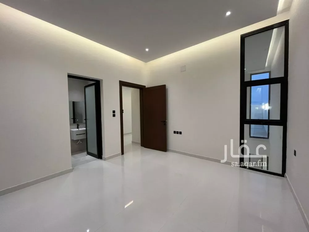 6 bedroom villa in Al Mahdiyyah 23