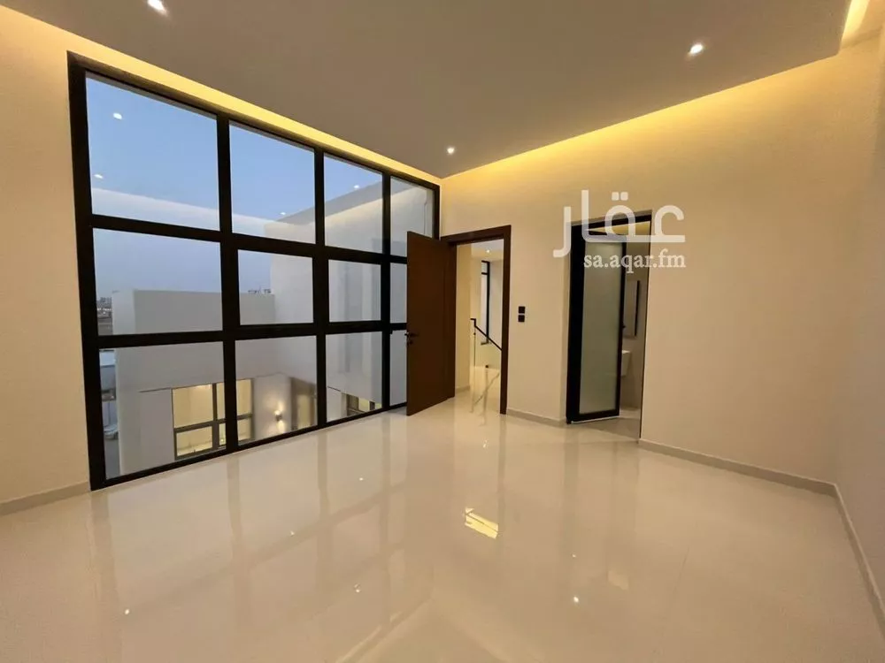 6 bedroom villa in Al Mahdiyyah 24
