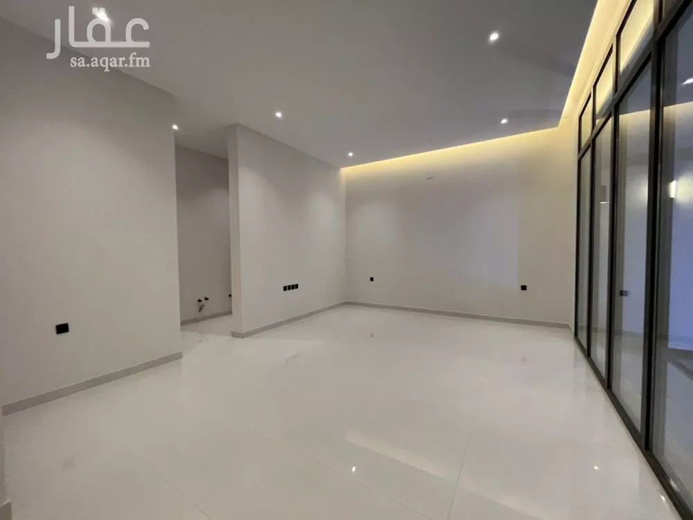 6 bedroom villa in Al Mahdiyyah 7