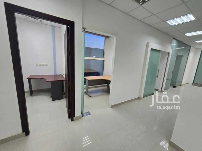 9 bedroom office in Al Olaya, Riyadh 5