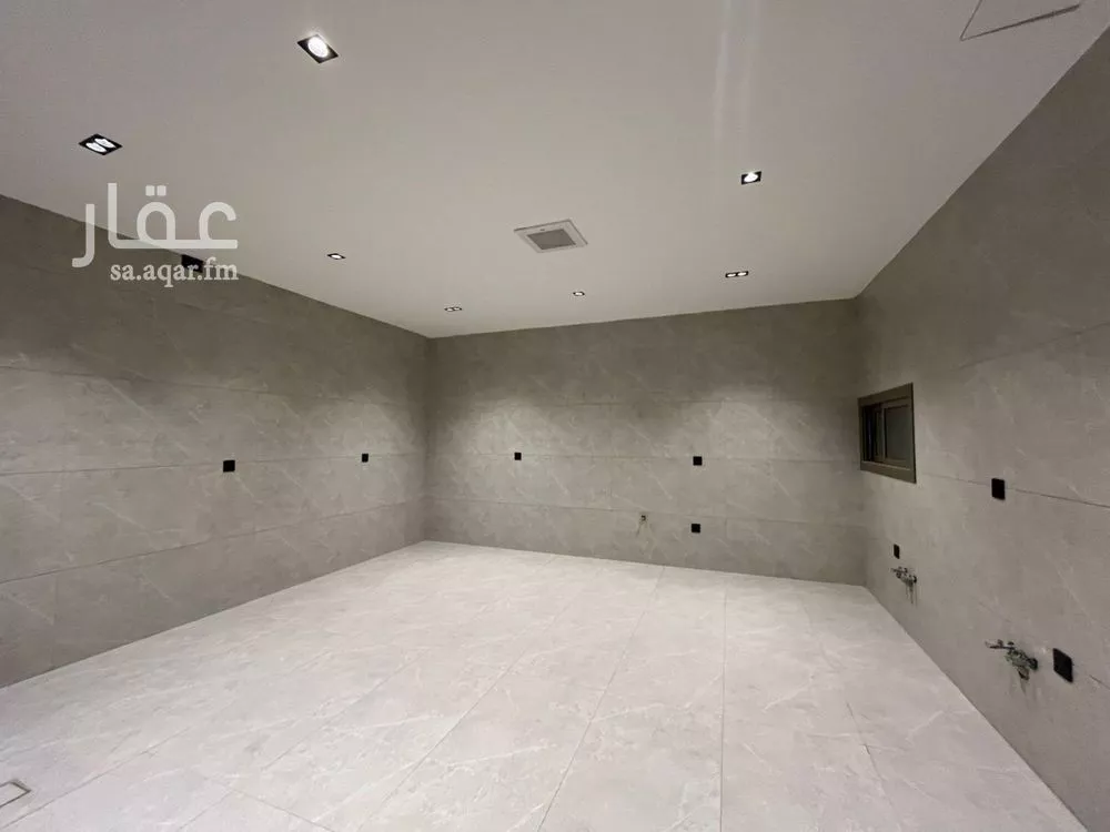 5 bedroom villa in Al Mahdiyyah 18