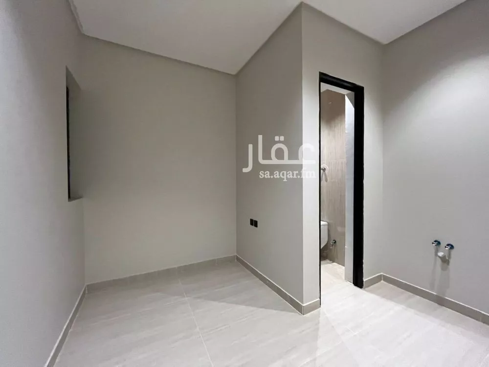 5 bedroom villa in Al Mahdiyyah 17