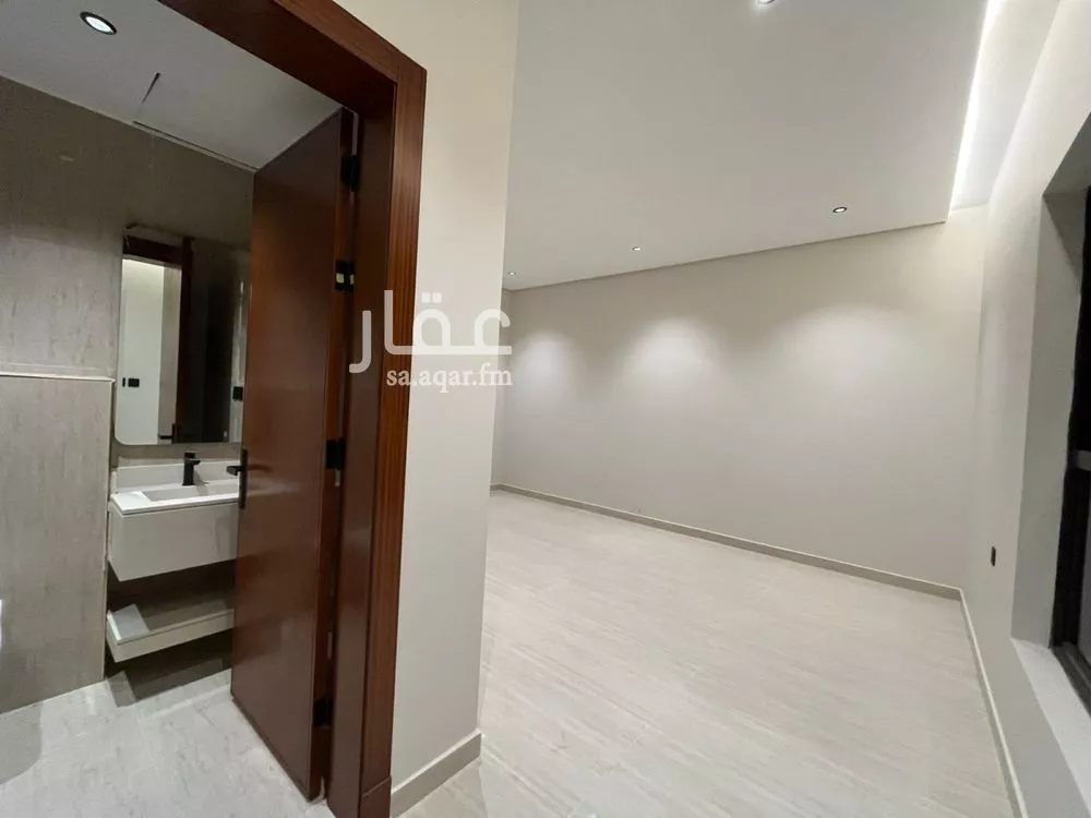 5 bedroom villa in Al Mahdiyyah 19