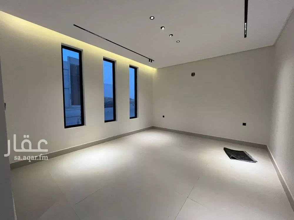 5 bedroom villa in Al Mahdiyyah 8
