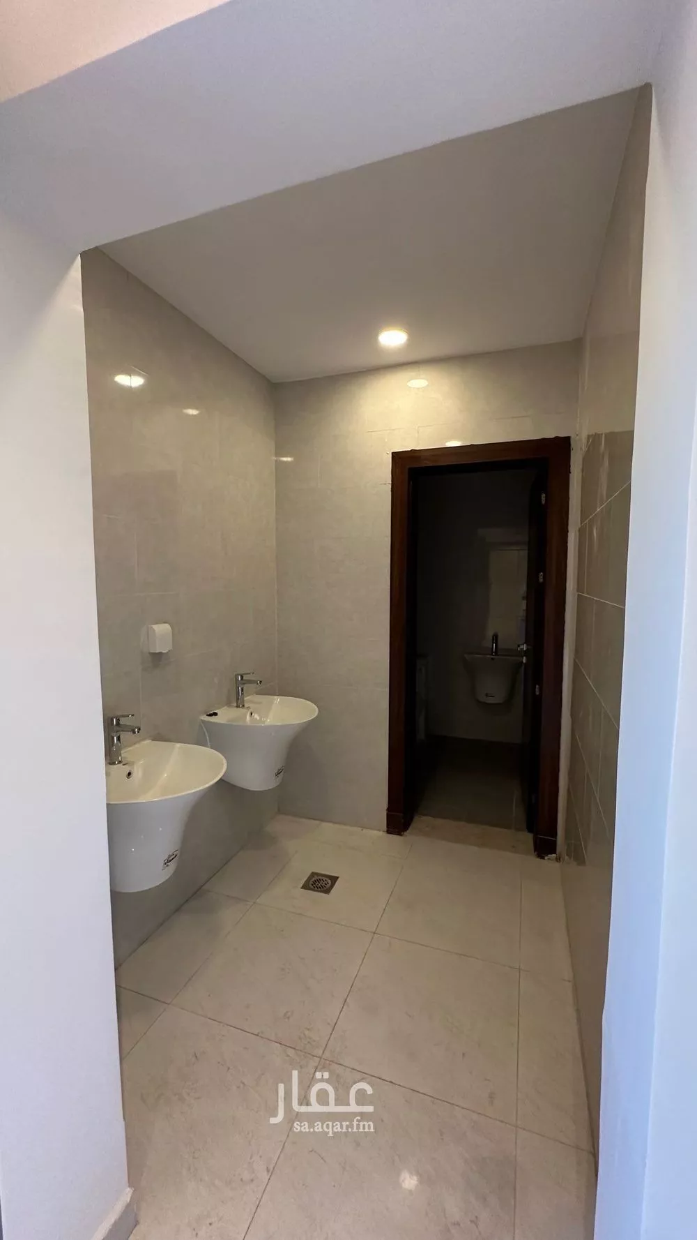 4 bedroom villa in Al Janadriyah 14