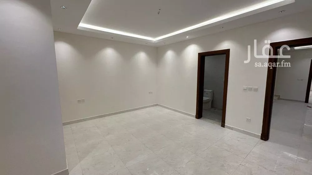4 bedroom villa in Al Janadriyah 23