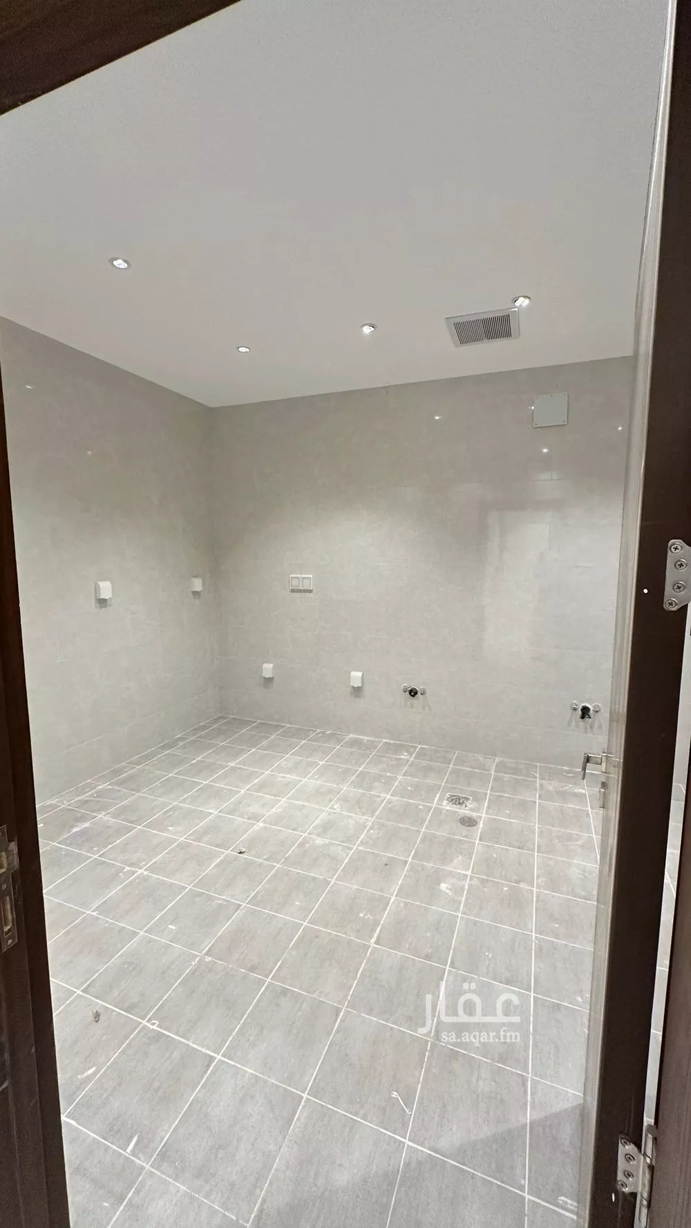 4 bedroom villa in Al Janadriyah 10