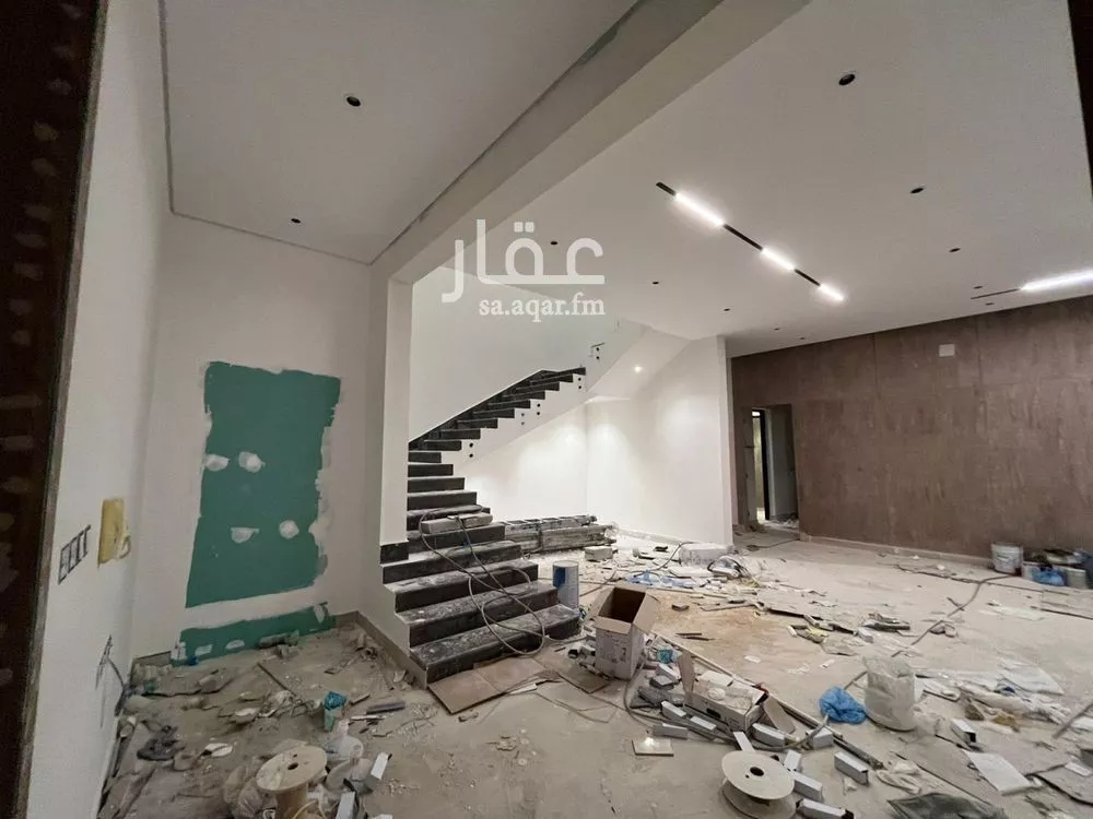 6 bedroom villa in Al Mahdiyyah 29
