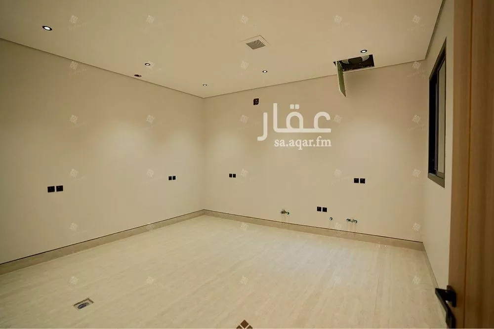 5 bedroom villa in Al Mahdiyyah 24