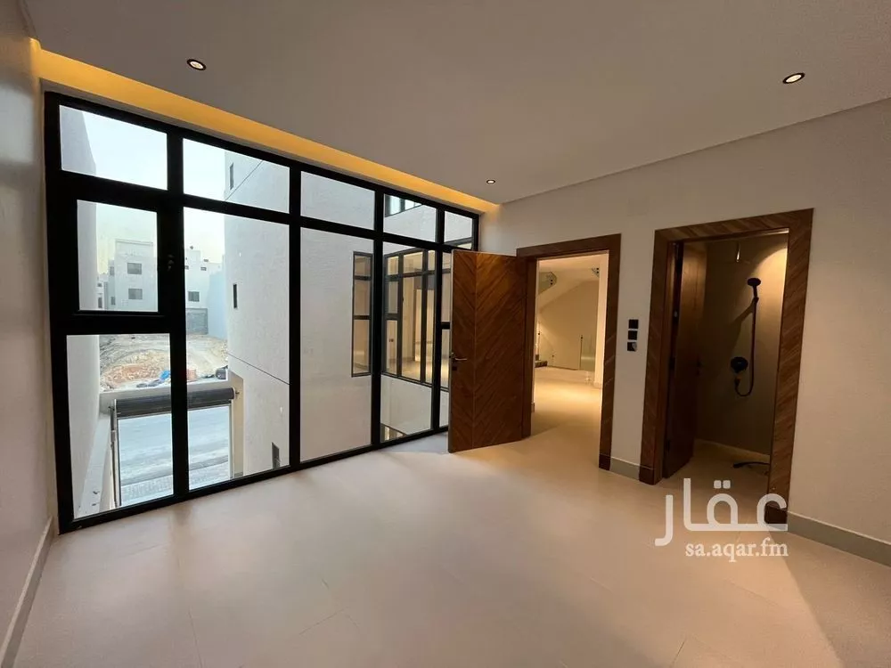 5 bedroom villa in Al Mahdiyyah 6