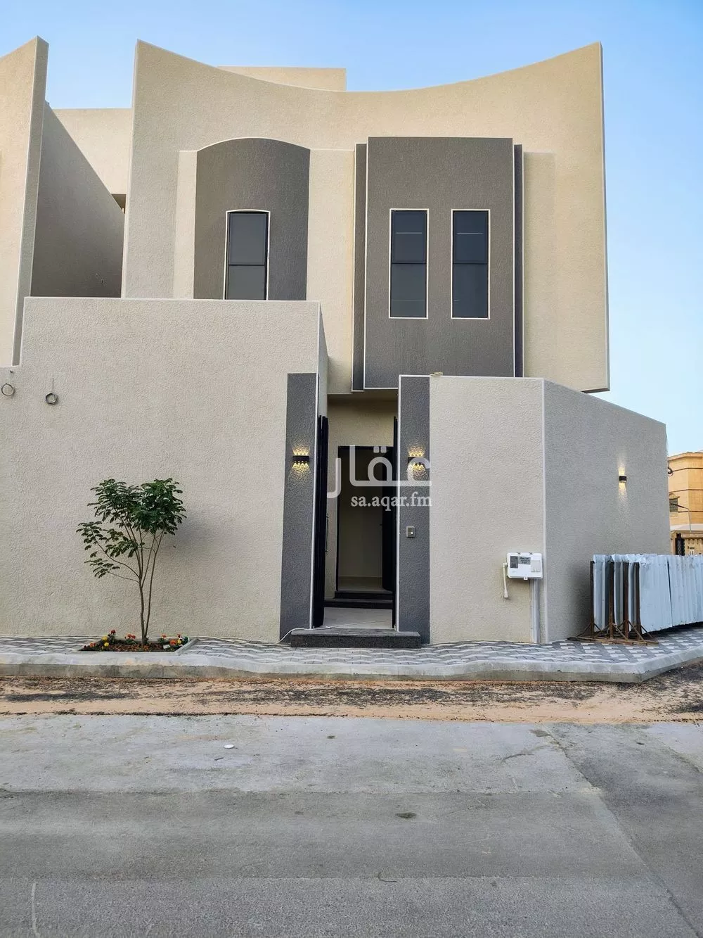 6 bedroom villa in Al Hazm 2