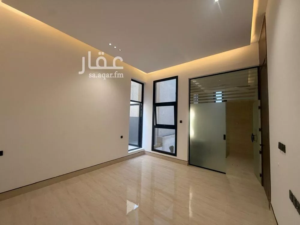 4 bedroom villa in Al Mahdiyyah 11
