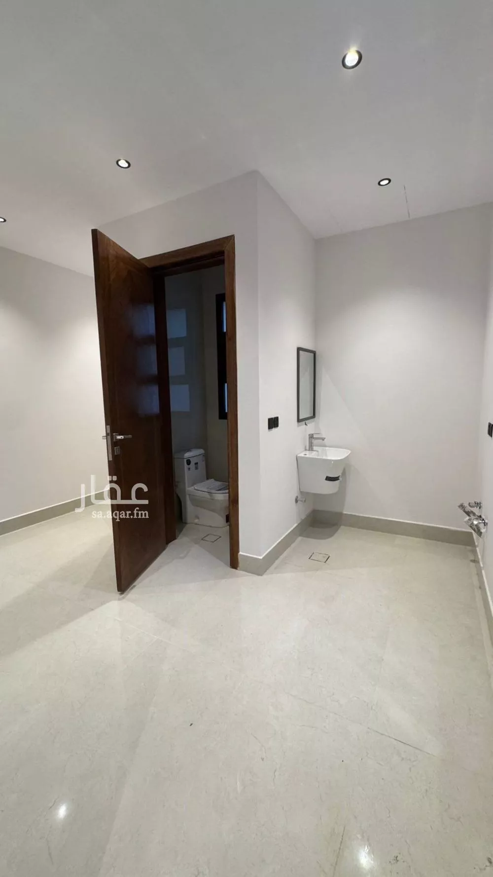 5 bedroom villa in Al Mahdiyyah 11