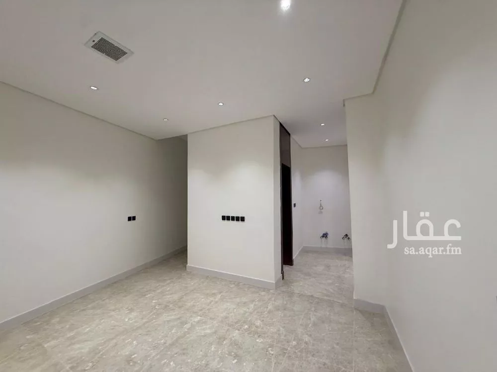 5 bedroom villa in Al Mahdiyyah 13
