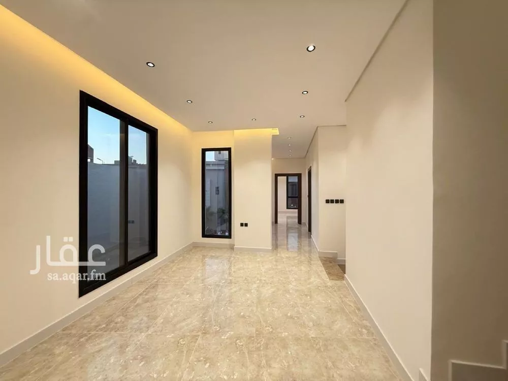 5 bedroom villa in Al Mahdiyyah 18