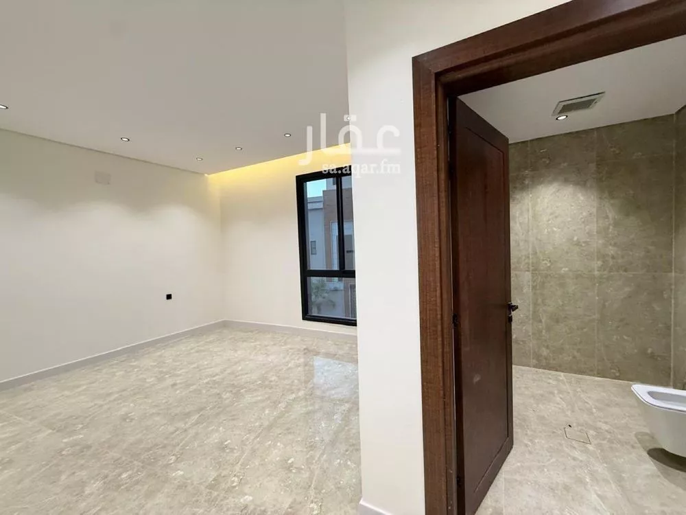 5 bedroom villa in Al Mahdiyyah 20