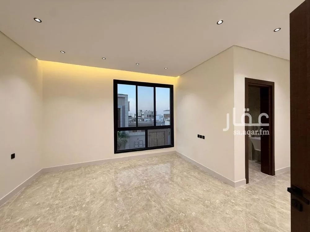 5 bedroom villa in Al Mahdiyyah 24