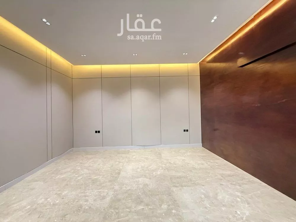 5 bedroom villa in Al Mahdiyyah 8