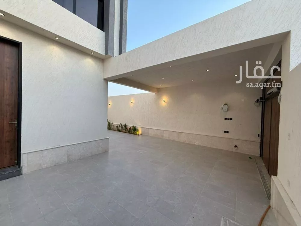 5 bedroom villa in Al Mahdiyyah 4