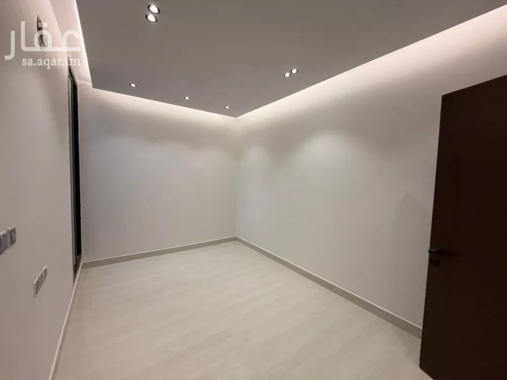 5 bedroom villa in Al Mahdiyyah 10
