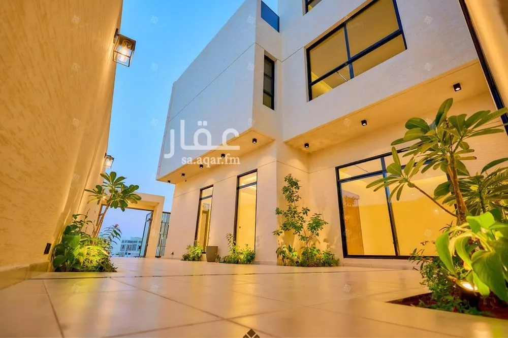 5 bedroom villa in Al Mahdiyyah 11