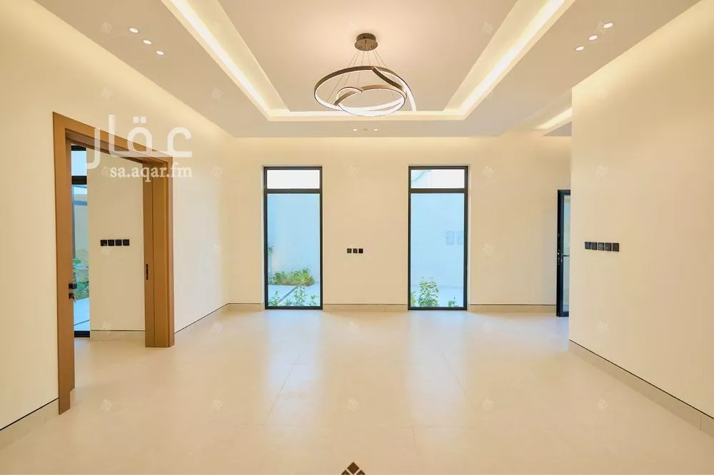 5 bedroom villa in Al Mahdiyyah 18