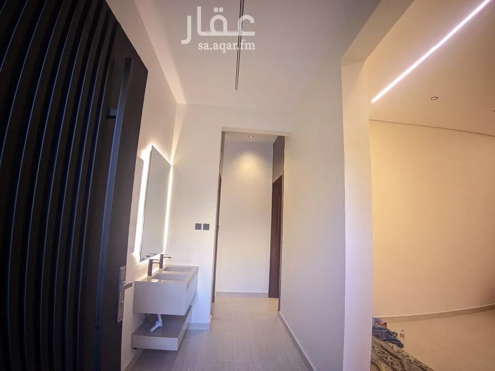 6 bedroom villa in Dhahrat Laban 2