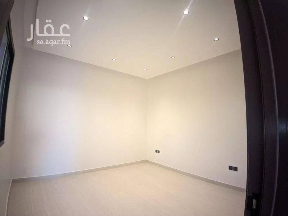 6 bedroom villa in Dhahrat Laban 16