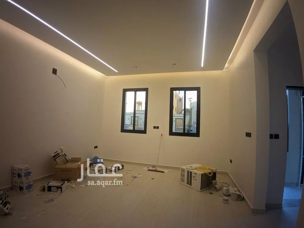 6 bedroom villa in Dhahrat Laban 19