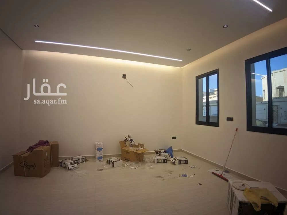 6 bedroom villa in Dhahrat Laban 21
