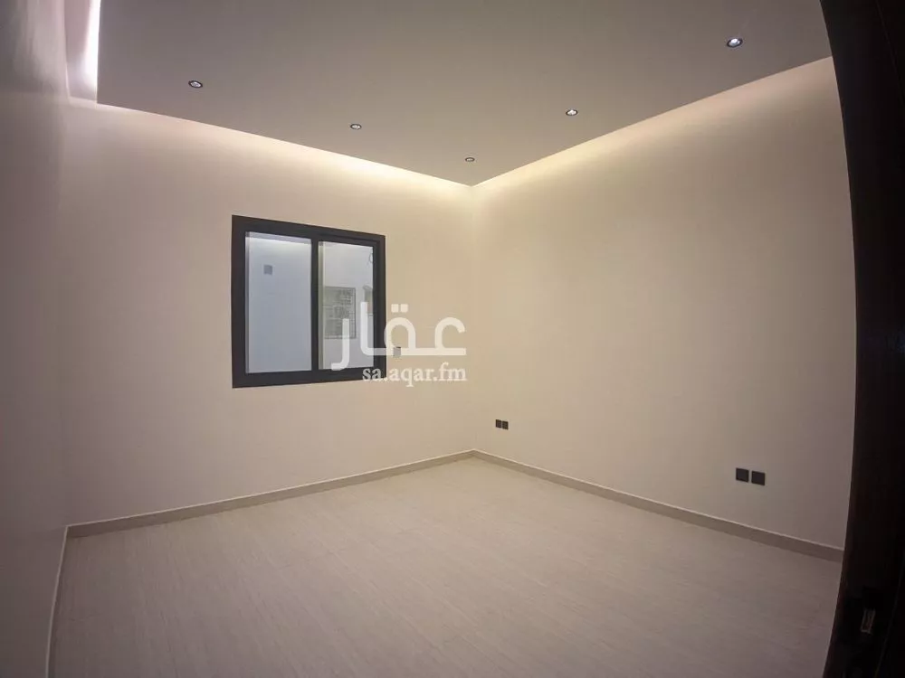 6 bedroom villa in Dhahrat Laban 7