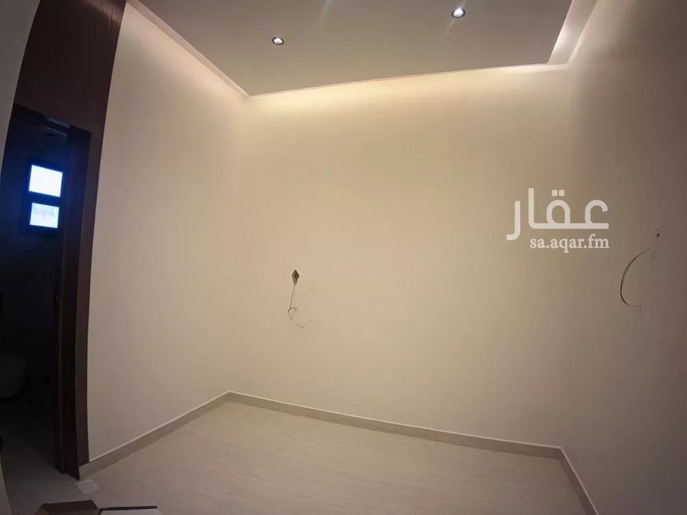 6 bedroom villa in Dhahrat Laban 9