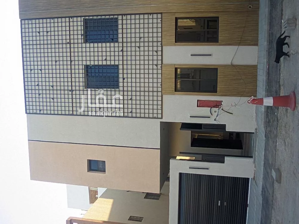 6 bedroom villa in Dhahrat Laban 10