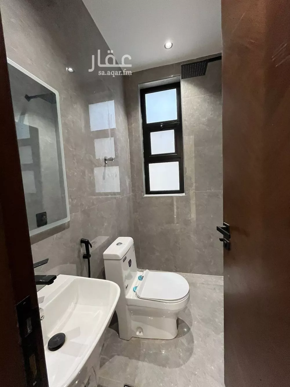 5 bedroom villa in Al Mahdiyyah 16