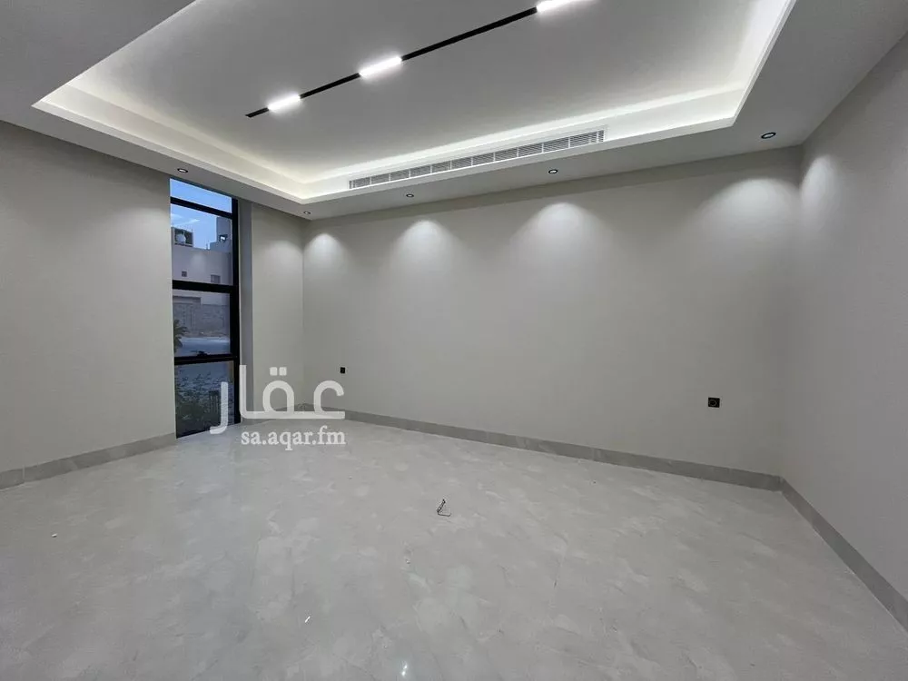 5 bedroom villa in Al Mahdiyyah 17