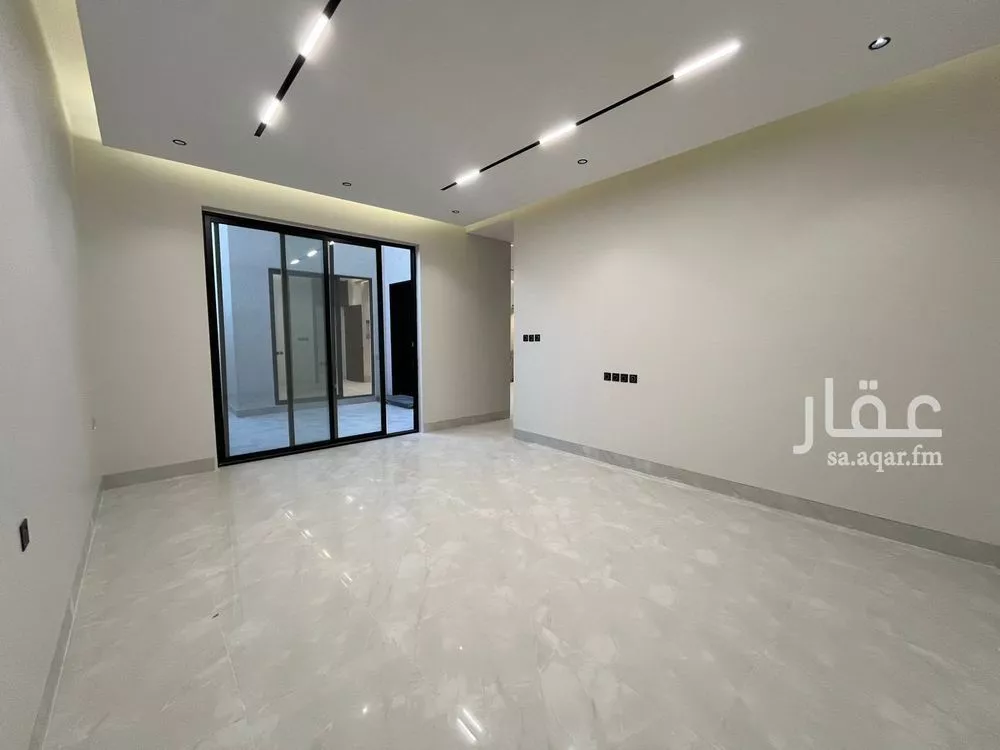 5 bedroom villa in Al Mahdiyyah 22