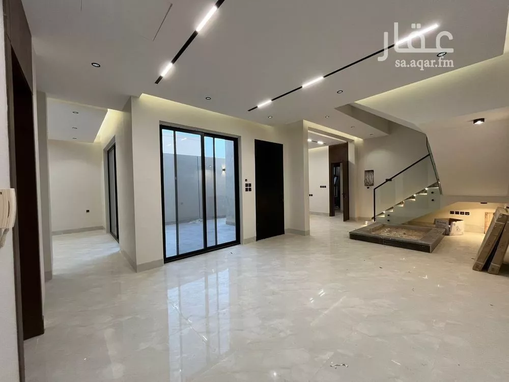 5 bedroom villa in Al Mahdiyyah 4