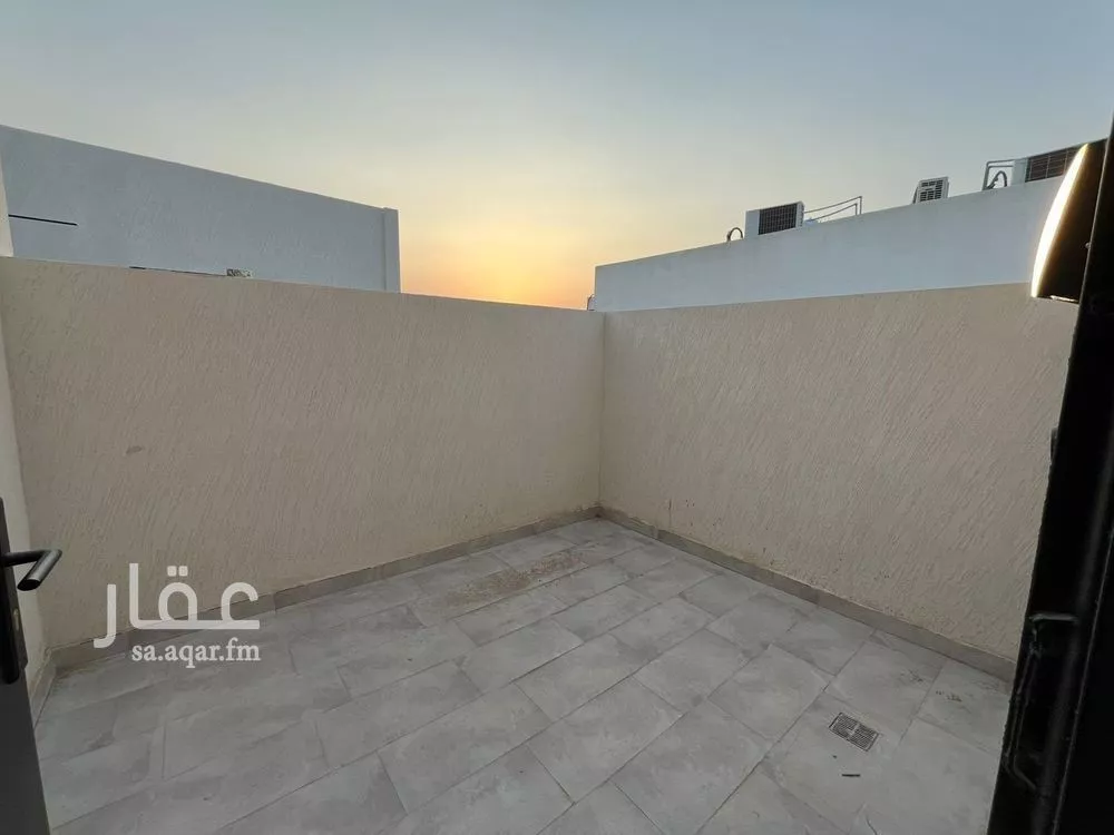 5 bedroom villa in Al Mahdiyyah 8
