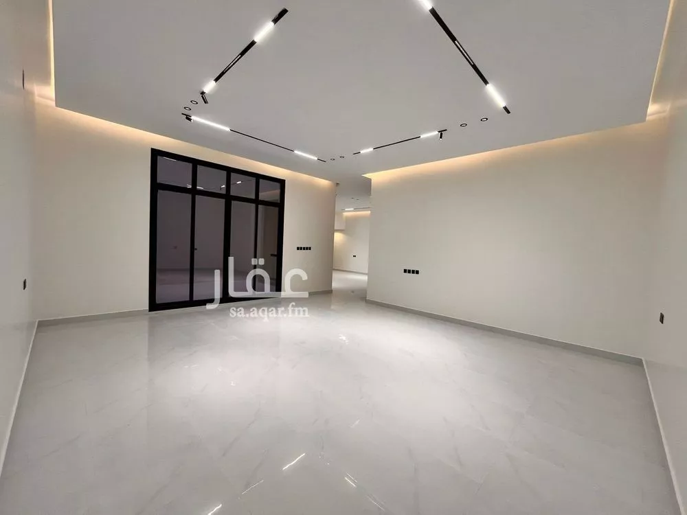 5 bedroom villa in Al Mahdiyyah 12