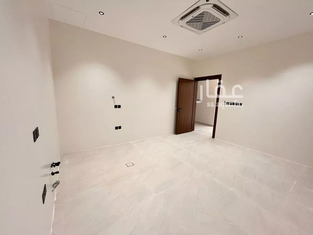 5 bedroom villa in Al Mahdiyyah 14