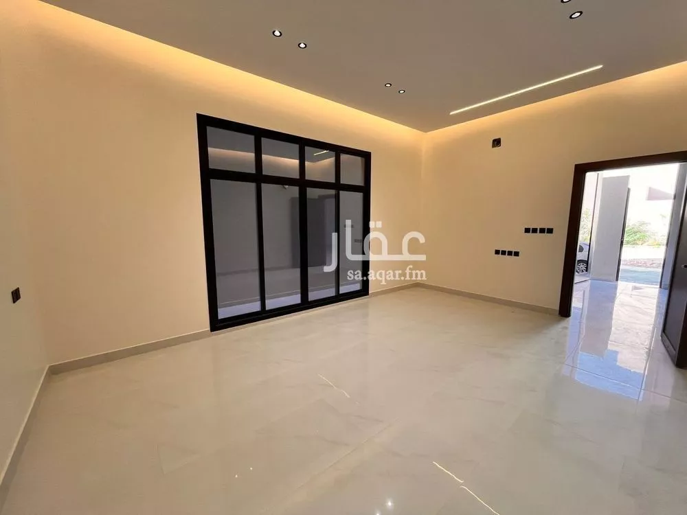 5 bedroom villa in Al Mahdiyyah 16