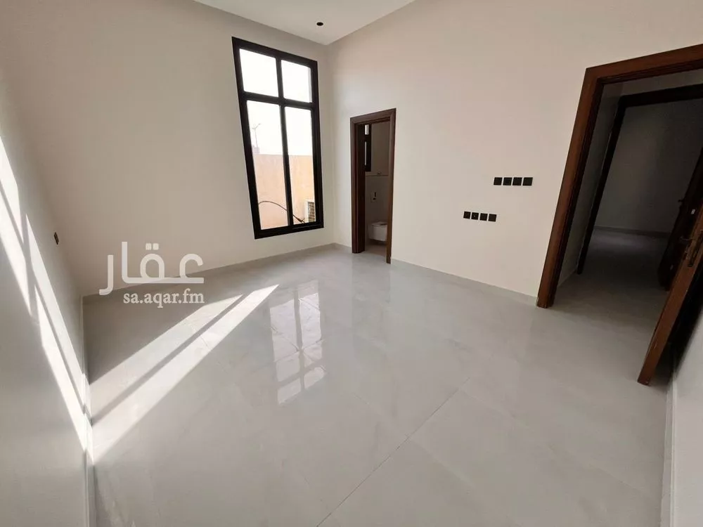 5 bedroom villa in Al Mahdiyyah 17
