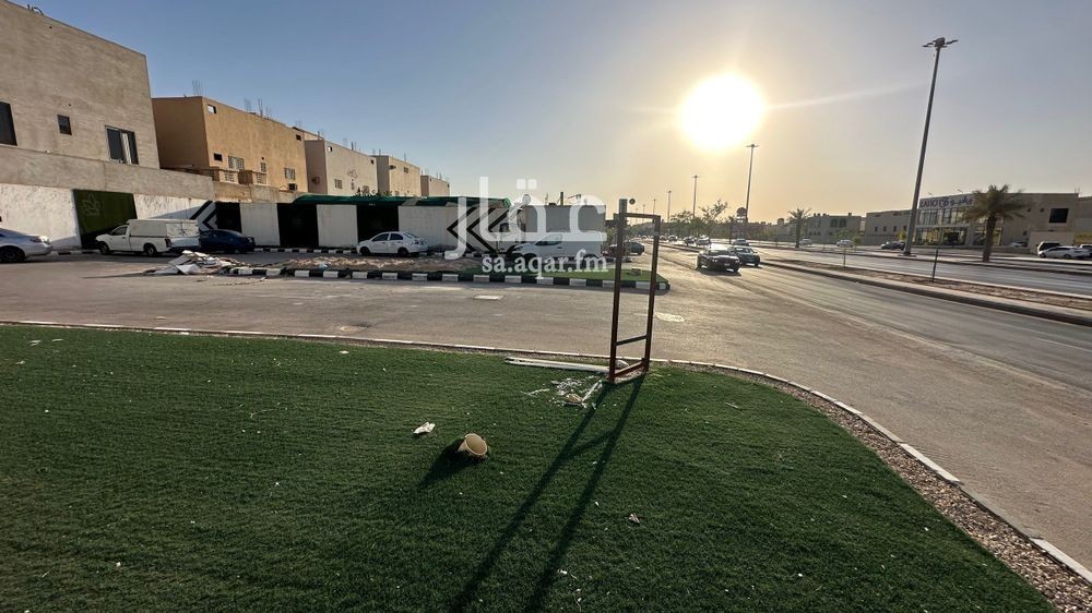 land in Tuwaiq, Riyadh