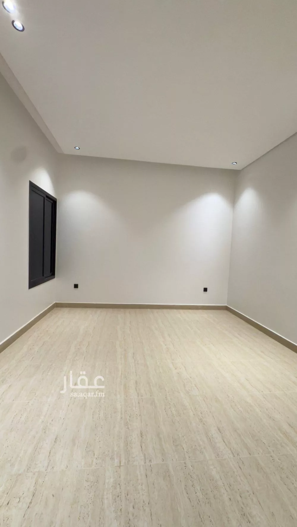 فيلا 5 غرف في الشرق 12
