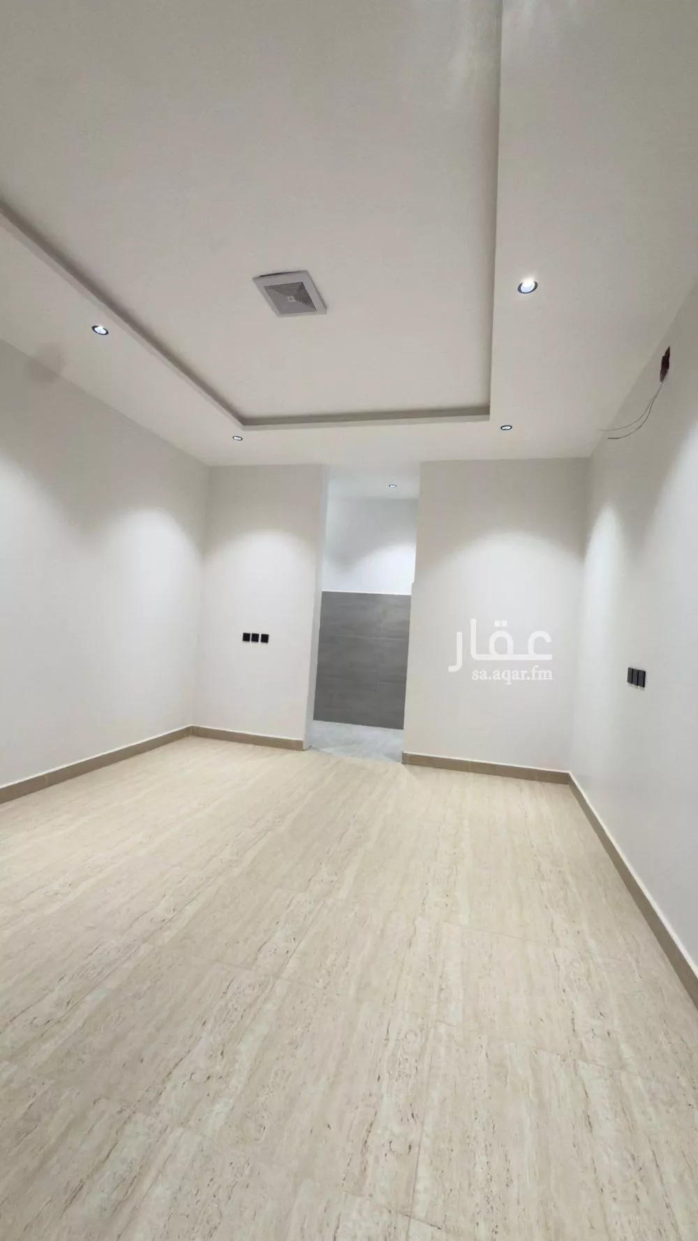 فيلا 5 غرف في الشرق 5