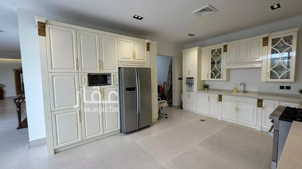 8 bedroom villa in Al Narjis 11