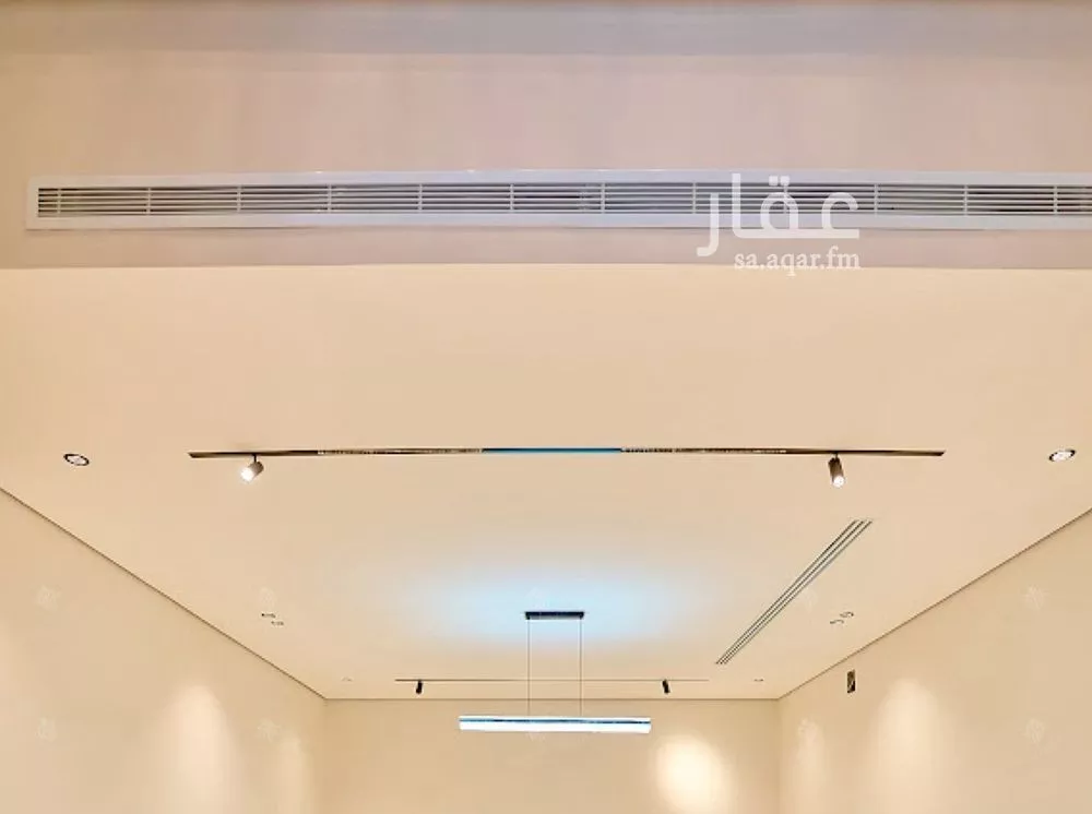 5 bedroom villa in Al Mahdiyyah 16