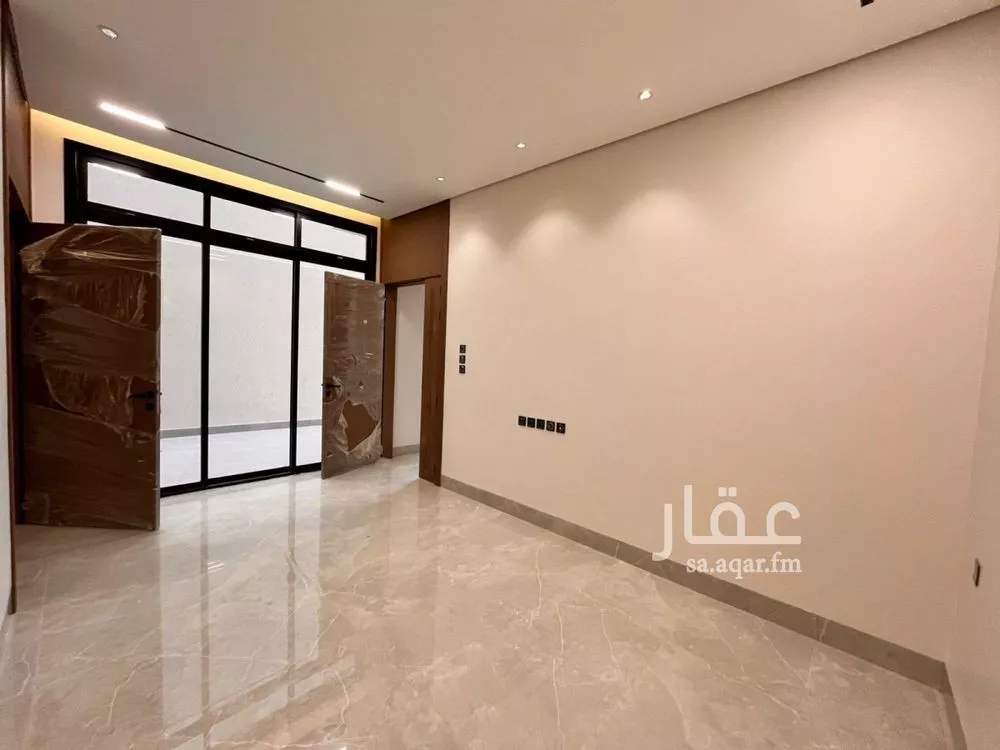 5 bedroom villa in Al Mahdiyyah 11