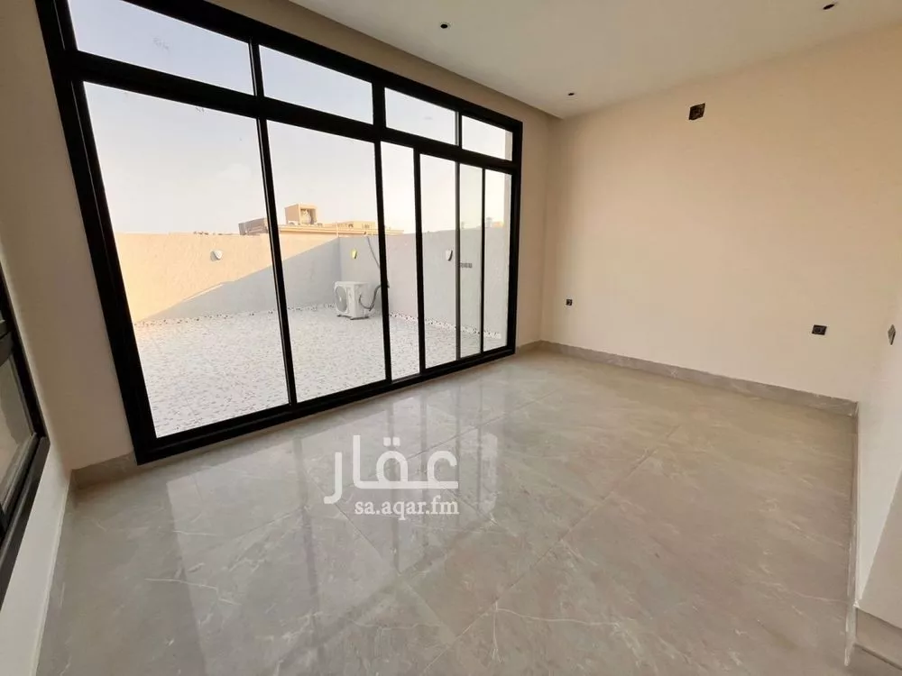 5 bedroom villa in Al Mahdiyyah 3